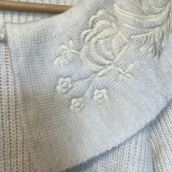 Zara Cream Embroidered Collar Sweater - Picture 4 of 6